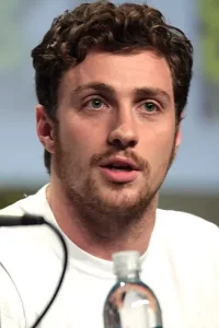 330px Aaron Taylor Johnson SDCC 2014 cropped 11zon