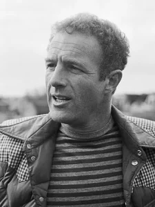 330px James Caan 1976 11zon