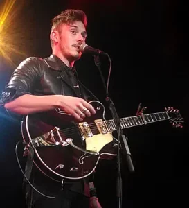 345px Sam Palladio Nashville Live 11zon