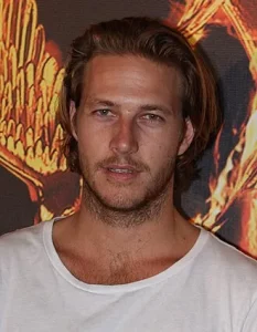 Luke Bracey cropped 11zon