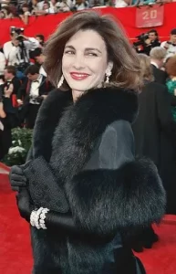 330px Anne Archer 1989 03 cropped 11zon