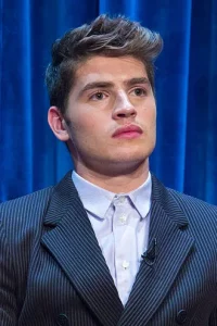 330px Gregg Sulkin at Paleyfest 2014 11zon