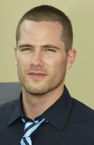 330px Luke Macfarlane 11zon