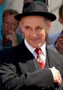 330px Mark Rylance Cannes 2016 11zon