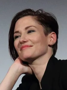 Chyler Leigh headshot 11zon